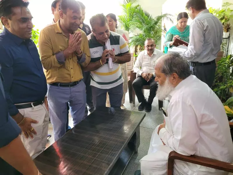 विज ने अंबाला कैंट के सरकारी कॉलेज में नए ब्लॉक के निर्माण का आदेश दिया विज ने अंबाला कैंट के सरकारी कॉलेज में नए ब्लॉक के निर्माण का आदेश दिया