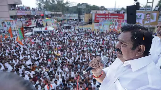 स्थानीय सरकार में भ्रष्टाचार; स्टालिन DMK को बचाने की कोशिश कर रहे हैं: EPS का आरोप स्थानीय सरकार में भ्रष्टाचार; स्टालिन DMK को बचाने की कोशिश कर रहे हैं: EPS का आरोप