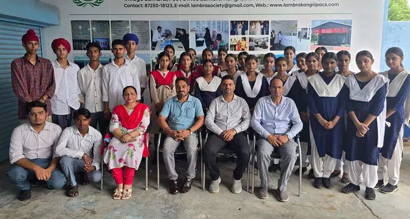 Jalandhar: स्कूल ने युवाओं में सहकारिता के प्रति जागरूकता पैदा करने के लिए कार्यक्रम आयोजित Jalandhar: स्कूल ने युवाओं में सहकारिता के प्रति जागरूकता पैदा करने के लिए कार्यक्रम आयोजित
