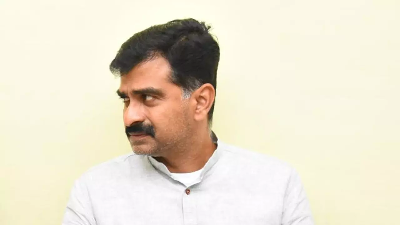 MDMK के दुरई वाइको ने पत्रकारों पर हमले पर खेद व्यक्त किया MDMK के दुरई वाइको ने पत्रकारों पर हमले पर खेद व्यक्त किया