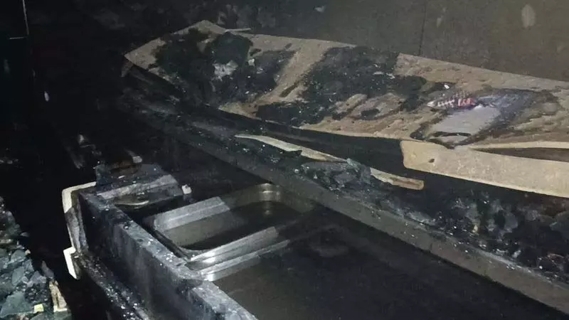 Phagwara में भीषण आग से नॉवेल्टी स्वीट्स जलकर खाक Phagwara में भीषण आग से नॉवेल्टी स्वीट्स जलकर खाक