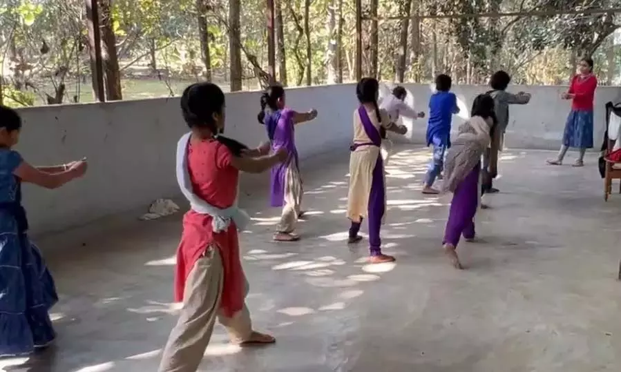 तेलंगाना: वेलफेयर स्कूल के PE स्टाफ को सामान्य समय-सारिणी का पालन करना होगा तेलंगाना: वेलफेयर स्कूल के PE स्टाफ को सामान्य समय-सारिणी का पालन करना होगा