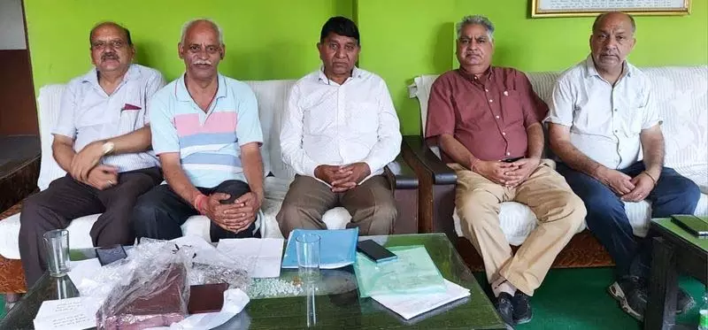 Kullu व्यापार मंडल ने अनियमित बाजारों और शुल्कों पर कार्रवाई की Kullu व्यापार मंडल ने अनियमित बाजारों और शुल्कों पर कार्रवाई की