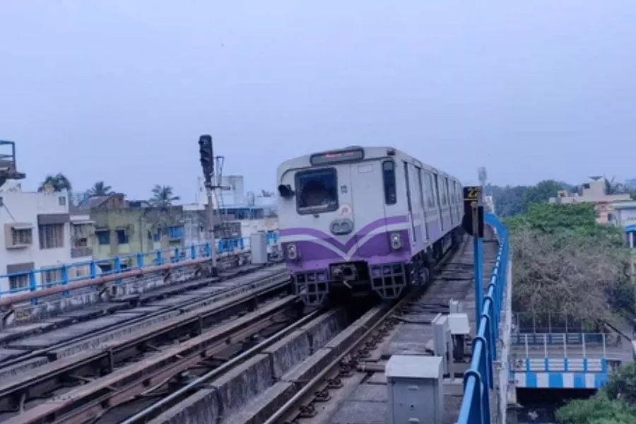 शहर के लिए ऐतिहासिक क्षण: Kolkata मेट्रो की पर्पल लाइन का काम खिदरपुर में शुरू शहर के लिए ऐतिहासिक क्षण: Kolkata मेट्रो की पर्पल लाइन का काम खिदरपुर में शुरू