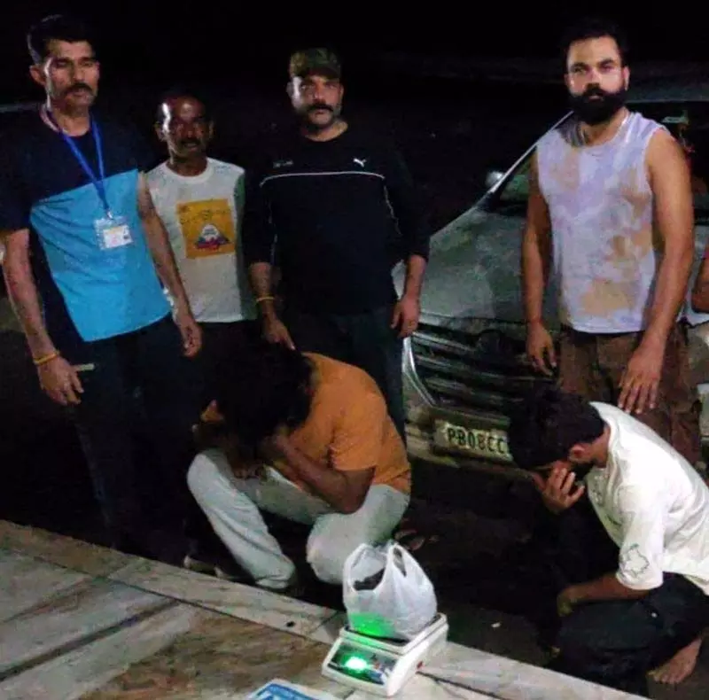 Jawali में 2.84 किलोग्राम चरस के साथ 2 ड्रग तस्कर गिरफ्तार Jawali में 2.84 किलोग्राम चरस के साथ 2 ड्रग तस्कर गिरफ्तार