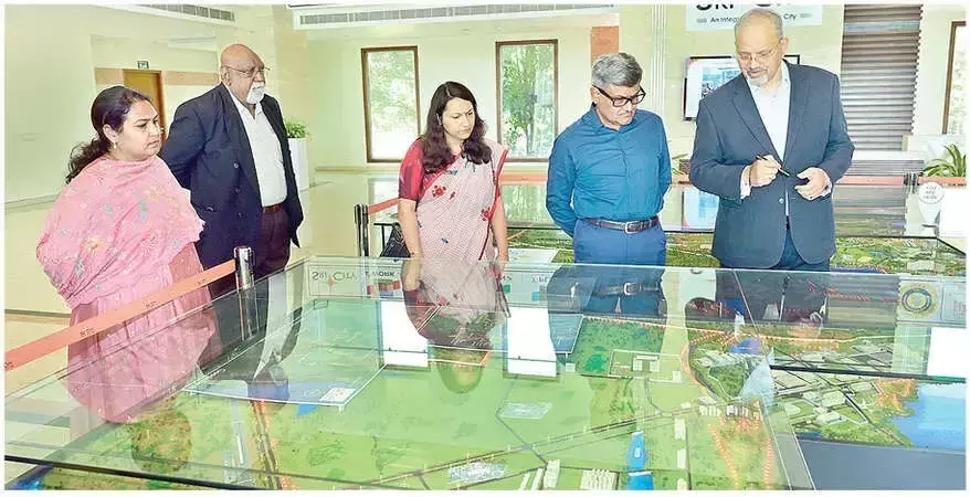 आवास एवं शहरी कार्य मंत्रालय के सचिव ने श्री सिटी में किफायती आवास के लिए समर्थन का आश्वासन दिया आवास एवं शहरी कार्य मंत्रालय के सचिव ने श्री सिटी में किफायती आवास के लिए समर्थन का आश्वासन दिया