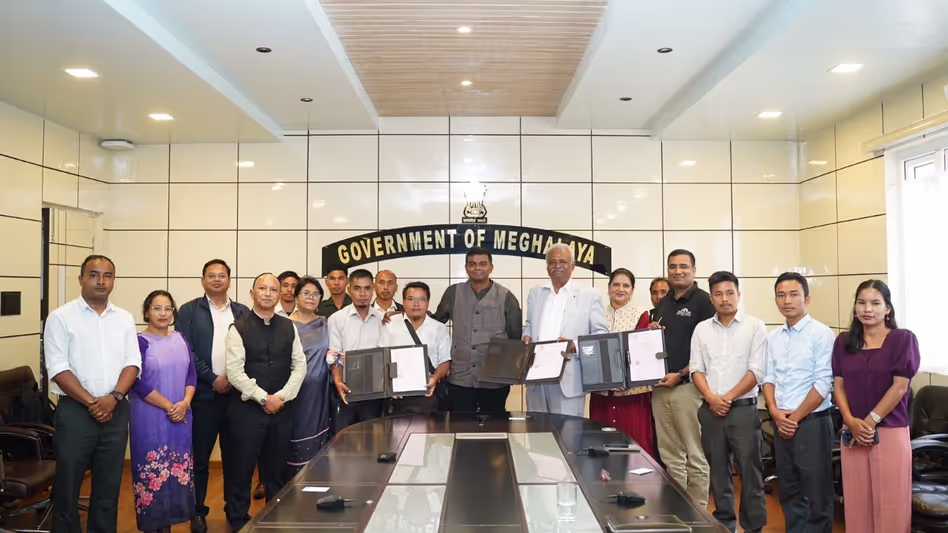 Meghalaya के प्रसिद्ध क्यू अनानास भारत भर के बाजारों में आएंगे Meghalaya के प्रसिद्ध क्यू अनानास भारत भर के बाजारों में आएंगे