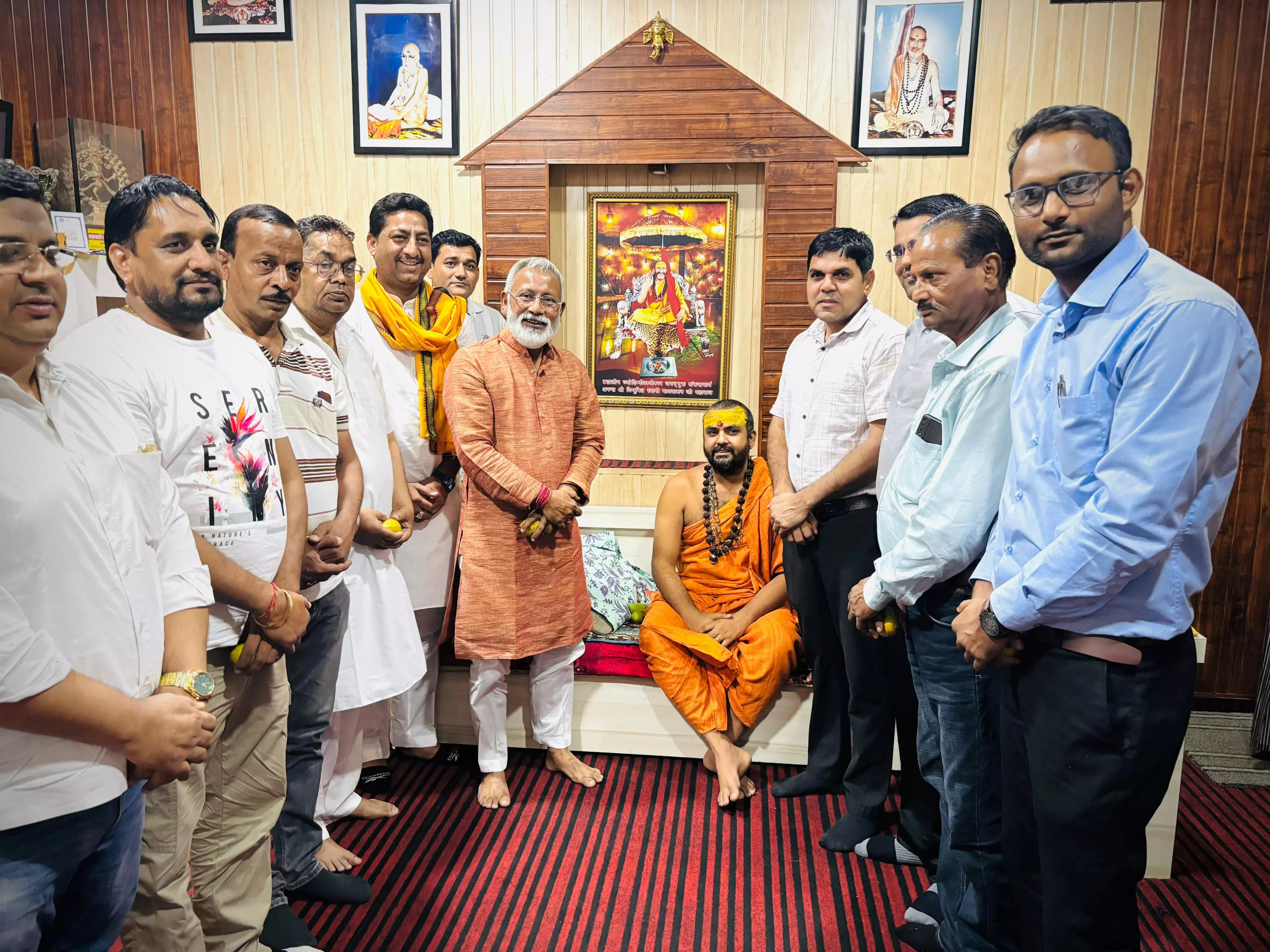 Sri Ganganagar में विधायक बिहाणी ने धर्मगुरुओं को किया सम्मानित Sri Ganganagar में विधायक बिहाणी ने धर्मगुरुओं को किया सम्मानित