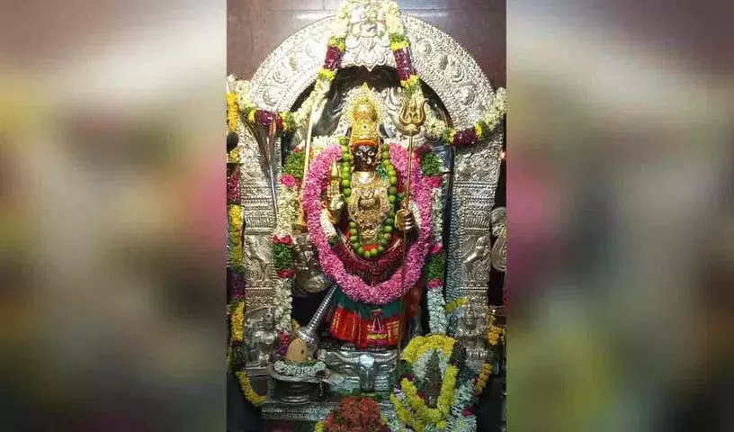 सीपी, जीएचएमसी आयुक्त कल से लाल दरवाजा बोनालु का उद्घाटन करेंगे सीपी, जीएचएमसी आयुक्त कल से लाल दरवाजा बोनालु का उद्घाटन करेंगे