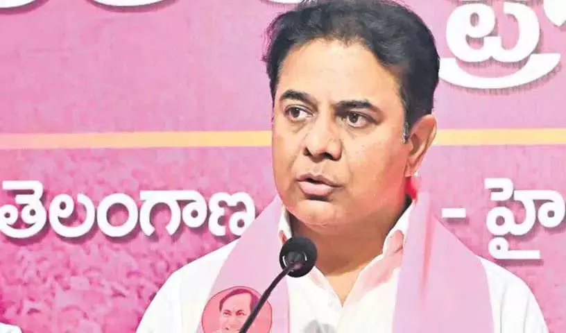 KTR ने छह प्रमुख चुनावी गारंटियों को पूरा करने में विफल रहने के लिए कांग्रेस सरकार की आलोचना की KTR ने छह प्रमुख चुनावी गारंटियों को पूरा करने में विफल रहने के लिए कांग्रेस सरकार की आलोचना की