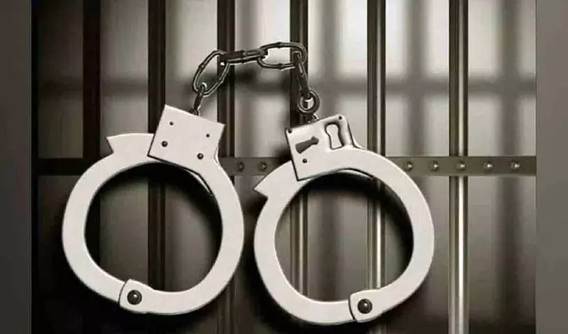 बेटी ने मां के साथ मिलकर पिता की हत्या की, आरोप लगाया कि वह अवैध संबंध में बाधा डाल रहा बेटी ने मां के साथ मिलकर पिता की हत्या की, आरोप लगाया कि वह अवैध संबंध में बाधा डाल रहा