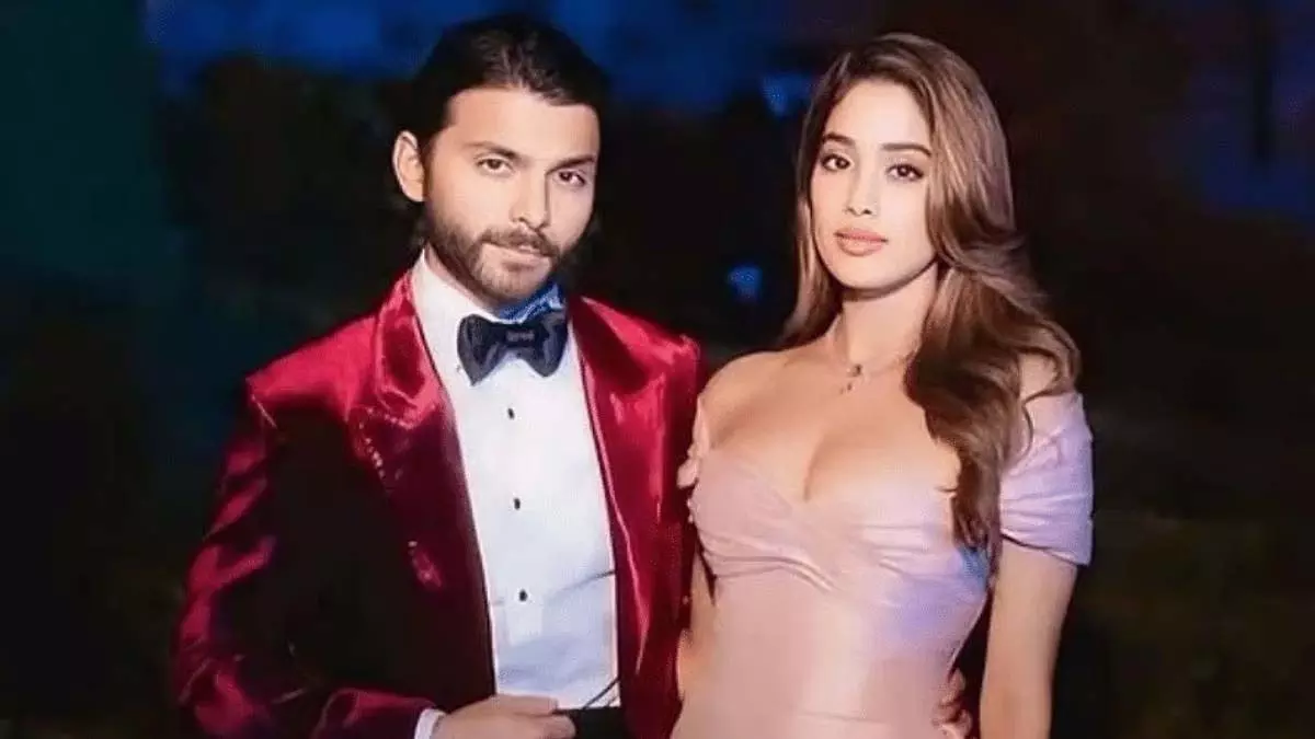 Janhvi Kapoor : बॉयफ्रेंड शिखर पहाड़िया बोले– मराठी का सम्मान जरूरी Janhvi Kapoor : बॉयफ्रेंड शिखर पहाड़िया बोले– मराठी का सम्मान जरूरी