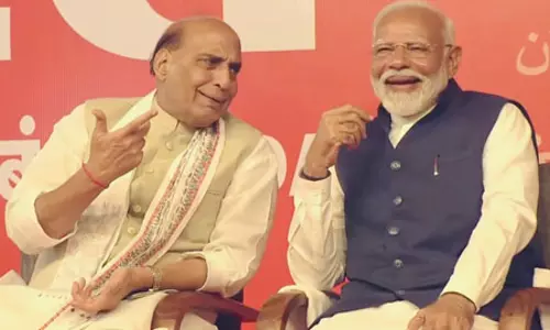 ‘भारत को आत्मनिर्भर बनाने में उनका योगदान सराहनीय’ पीएम मोदी ने दी राजनाथ सिंह को जन्मदिन की बधाई
