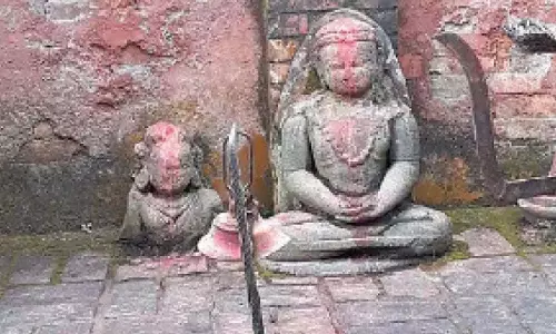 Karnataka: यूपी के गांव में गुरु गोरखनाथ की मूर्ति का अपमान