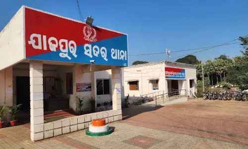 Odisha: जाजपुर में एक व्यक्ति ने पत्नी और उसके प्रेमी पर हमला किया