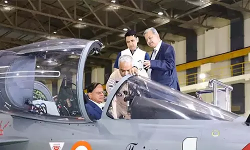 प्रधानमंत्री के प्रधान सचिव पीके मिश्रा ने HAL का दौरा किया: परियोजनाओं की समीक्षा की