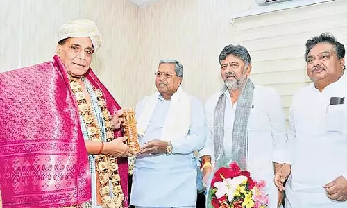 रक्षा गलियारों की स्थापना से मेक इन इंडिया पहल को भी बल मिलेगा: CM रक्षा गलियारों की स्थापना से मेक इन इंडिया पहल को भी बल मिलेगा: CM