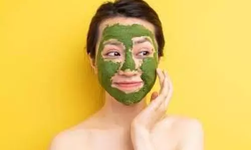 Beauty Tips: तुलसी फेस पैक से पाएं ग्लोइंग स्किन