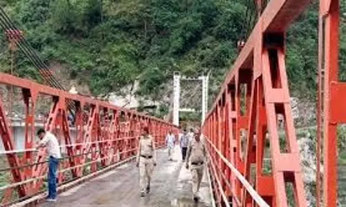 Himachal Pradesh:  दुखद घटना, बुजुर्ग व्यक्ति ने रावी नदी में लगाई छलांग