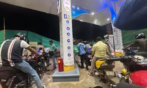 सरकार ने ड्राइवरों की हड़ताल के बीच ईंधन आपूर्ति सुनिश्चित करने के लिए टास्क फोर्स का गठन किया