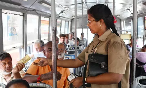 Lucknow: परिवहन विभाग में 5000 महिला कर्मियों की तैनाती Lucknow: परिवहन विभाग में 5000 महिला कर्मियों की तैनाती