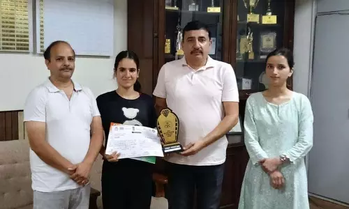 Himachal: एनएसएस स्वयंसेवक को सम्मानित किया गया Himachal: एनएसएस स्वयंसेवक को सम्मानित किया गया