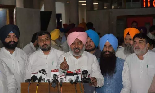 लॉरेंस बिश्नोई BJP की जेल में क्यों नहीं, मंत्री हरपाल चीमा का भाजपा से सवाल लॉरेंस बिश्नोई BJP की जेल में क्यों नहीं, मंत्री हरपाल चीमा का भाजपा से सवाल