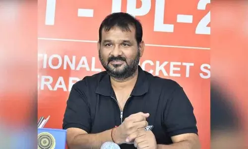 हैदराबाद क्रिकेट एसोसिएशन के अध्यक्ष जगन मोहन राव को CID ने गिरफ्तार किया हैदराबाद क्रिकेट एसोसिएशन के अध्यक्ष जगन मोहन राव को CID ने गिरफ्तार किया