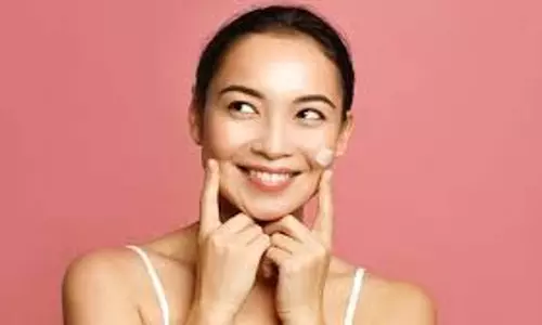 glowing skin: सुबह की त्वचा की देखभाल के टिप्स आपको देंगे ताज़ा और चमकदार लुक glowing skin: सुबह की त्वचा की देखभाल के टिप्स आपको देंगे ताज़ा और चमकदार लुक