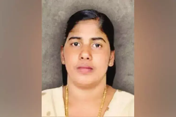 Kerala के राजनेताओं ने प्रधानमंत्री से मदद की गुहार लगाई Kerala के राजनेताओं ने प्रधानमंत्री से मदद की गुहार लगाई