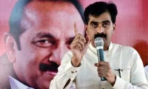 दुरई वाइको ने एमडीएमके बैठक में पत्रकारों पर हमले पर खेद जताया दुरई वाइको ने एमडीएमके बैठक में पत्रकारों पर हमले पर खेद जताया