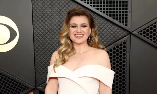 Kelly Clarkson न ने अपना लास वेगास रेजीडेंसी शो आखिरी मिनट में क्यों रद्द कर दिया?