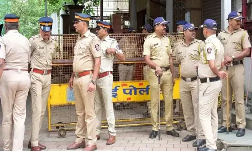 Mumbai : अपहृत 3 वर्षीय बच्चा बारिश में भीगता हुआ मिला, 12 घंटे के भीतर परिवार से मिला