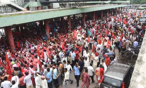 Ludhiana: भारत बंद का सामान्य जनजीवन पर कोई असर नहीं, रैली से यातायात बाधित Ludhiana: भारत बंद का सामान्य जनजीवन पर कोई असर नहीं, रैली से यातायात बाधित