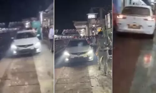 नशे में धुत शख्स ग्वालियर स्टेशन के प्लेटफॉर्म पर ट्रेन से रेस लगाने के लिए कार चलाता रहा नशे में धुत शख्स ग्वालियर स्टेशन के प्लेटफॉर्म पर ट्रेन से रेस लगाने के लिए कार चलाता रहा