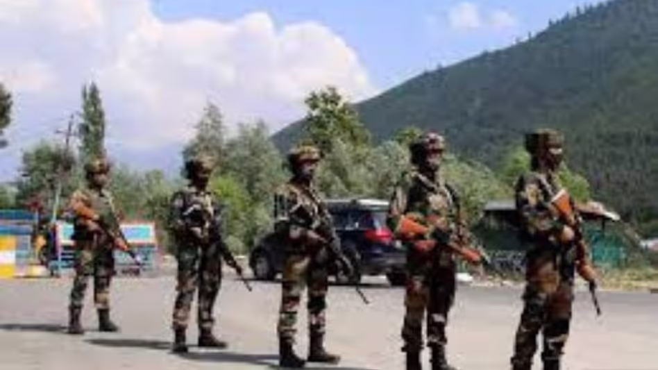 म्यांमार में झड़पों के बाद 3,000 लोगों के पलायन के बाद Mizoramने सीमा सुरक्षा म्यांमार में झड़पों के बाद 3,000 लोगों के पलायन के बाद Mizoramने सीमा सुरक्षा