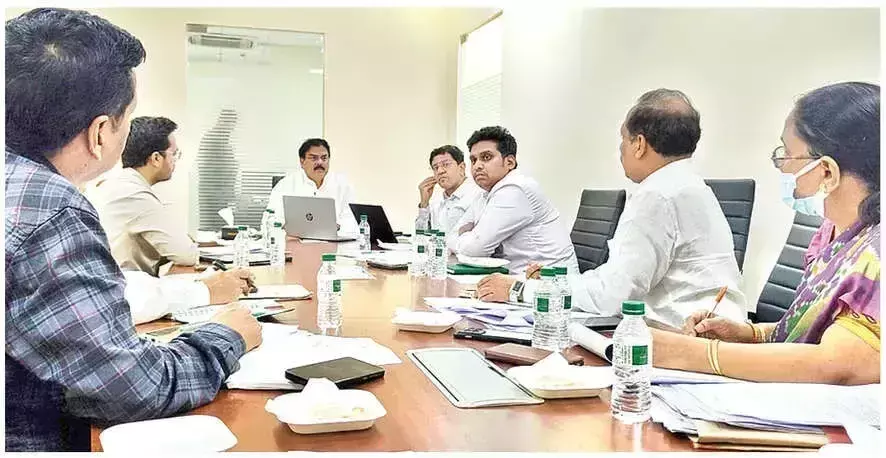 Andhra: चावल निर्यातकों को सरकारी दिशानिर्देशों का पालन करने का निर्देश Andhra: चावल निर्यातकों को सरकारी दिशानिर्देशों का पालन करने का निर्देश