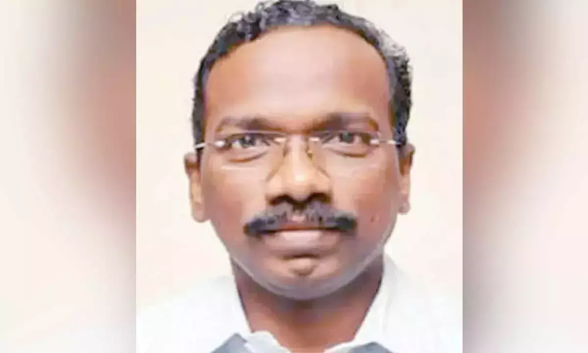 रत्नाकर ने PIB विजयवाड़ा के निदेशक का पदभार संभाला