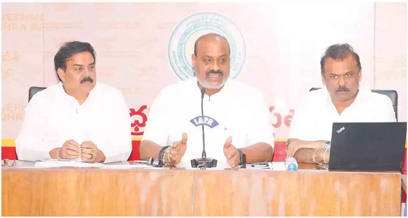 Andhra: अच्चन्ना ने जगन के दौरों को शांति भंग करने की जानबूझकर की गई रणनीति बताया Andhra: अच्चन्ना ने जगन के दौरों को शांति भंग करने की जानबूझकर की गई रणनीति बताया