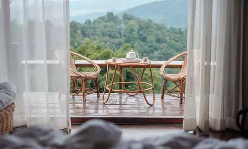 हिमाचल प्रदेश पर्यटन विकास निगम (HPTDC) घाटे में चल रही