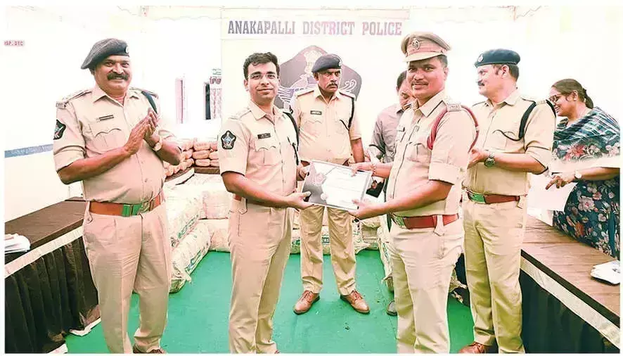 Andhra: नक्कापल्ली पुलिस ने 840 किलोग्राम गांजा जब्त किया