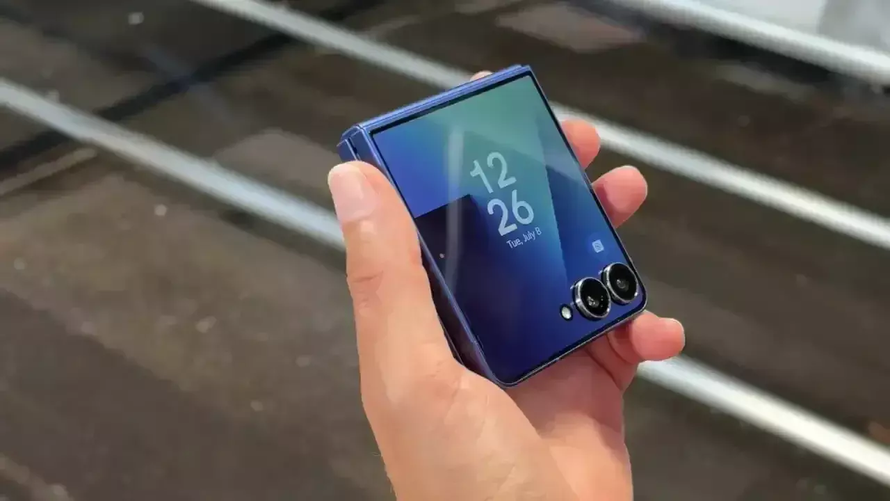 Samsung Galaxy Z Flip 7 भारत में 50MP कैमरा के साथ लॉन्च, जानें फीचर्स