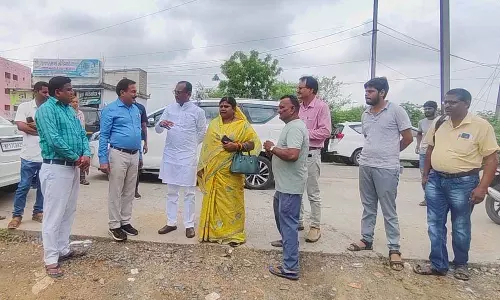 Singrauli: नगर निगम आयुक्त का वार्ड निरीक्षण, हालात का लिया जायजा Singrauli: नगर निगम आयुक्त का वार्ड निरीक्षण, हालात का लिया जायजा