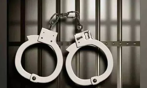 बेटी ने मां के साथ मिलकर पिता की हत्या की, आरोप लगाया कि वह अवैध संबंध में बाधा डाल रहा बेटी ने मां के साथ मिलकर पिता की हत्या की, आरोप लगाया कि वह अवैध संबंध में बाधा डाल रहा