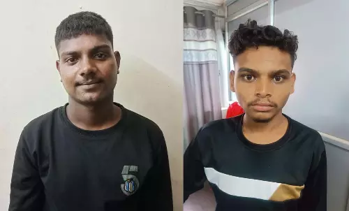 जिला बदर बदमाश साहिल गौली उर्फ मुंडुल रायपुर से गिरफ्तार, धमतरी में फैलाई थी दहशत जिला बदर बदमाश साहिल गौली उर्फ मुंडुल रायपुर से गिरफ्तार, धमतरी में फैलाई थी दहशत