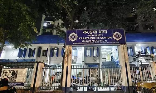 ब्रॉड स्ट्रीट मार्केट में शराब उत्सव, विरोध करने पर व्यापारी की पिटाई ब्रॉड स्ट्रीट मार्केट में शराब उत्सव, विरोध करने पर व्यापारी की पिटाई