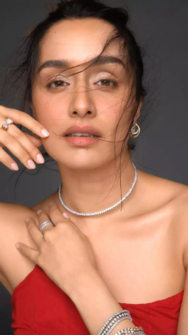 Shraddha का फोटोशूट वायरल