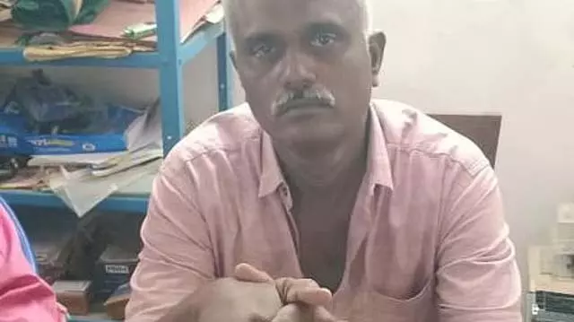 बिजली बोर्ड के वाणिज्यिक निरीक्षक को 10,000 रुपये की रिश्वत लेते गिरफ्तार किया गया बिजली बोर्ड के वाणिज्यिक निरीक्षक को 10,000 रुपये की रिश्वत लेते गिरफ्तार किया गया