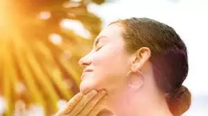 Beauty tips: चेहरे पर निखार लाता है बेसन Beauty tips: चेहरे पर निखार लाता है बेसन