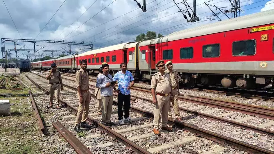 ट्रेन सुरक्षा बढ़ाने के लिए रेलवे करेगा AI का इस्तेमाल ट्रेन सुरक्षा बढ़ाने के लिए रेलवे करेगा AI का इस्तेमाल